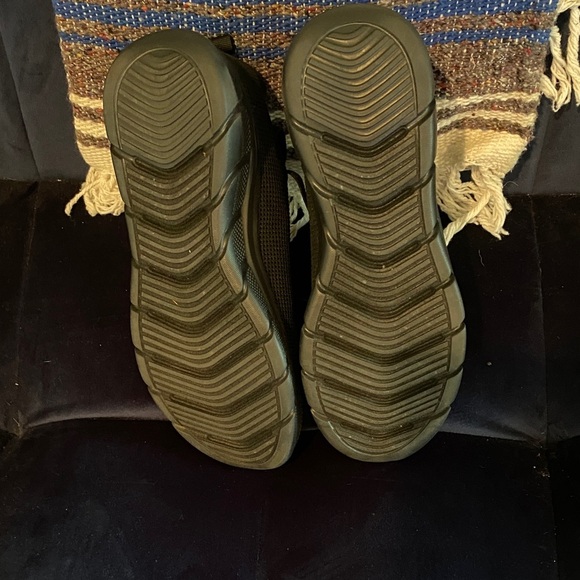 Skechers Bobs Women’s 9 Black Mesh Sneakers - Picture 2 of 8